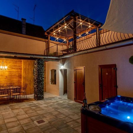 Zollus House Tvrda Apartment Osijek Luaran gambar