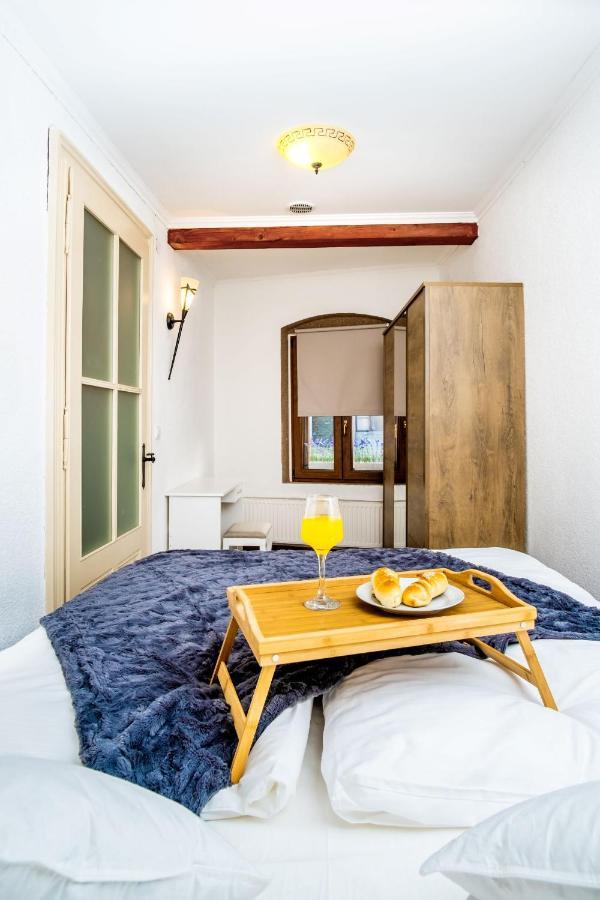 Zollus House Tvrda Apartment Osijek Luaran gambar