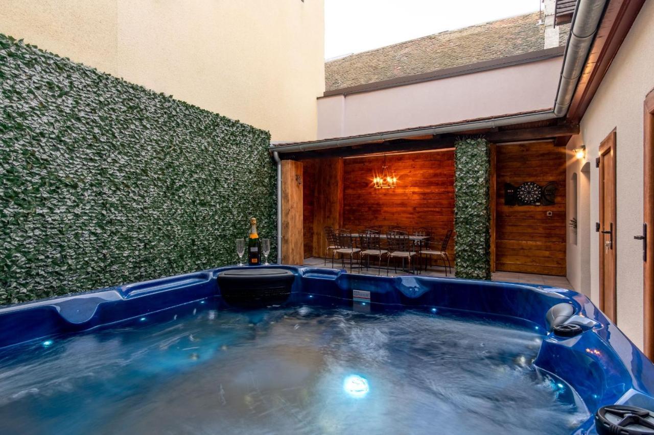 Zollus House Tvrda Apartment Osijek Luaran gambar